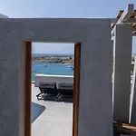 Votsalaki Mykonos Boutique פרדייז ביץ'